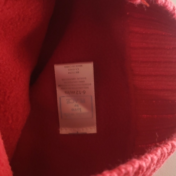 5/$30 NWOT CHILDRENS PLACE Santa Set Hat Booties Knit - Picture 3 of 3